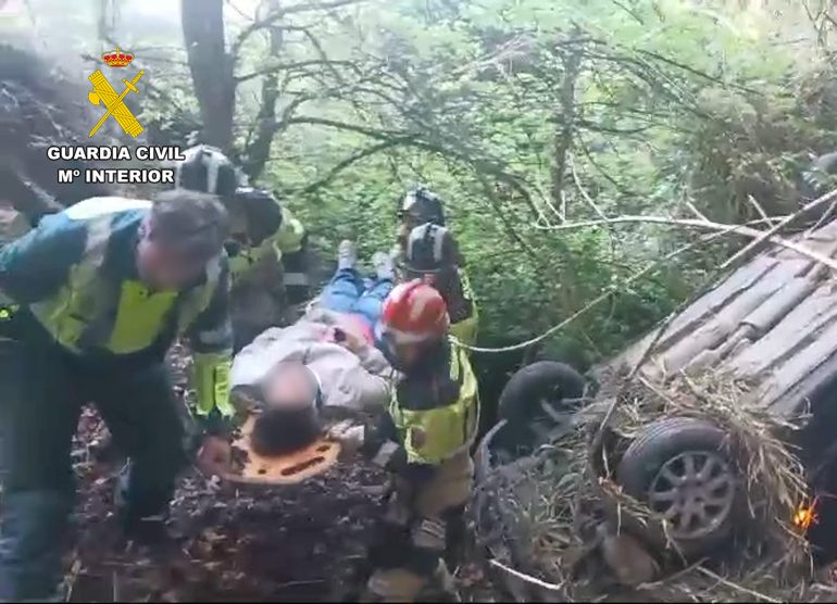 20240505 TRAFICO INVESTIGADOS FUGA Y ACCIDENTE MENOR CEHEGIN 06