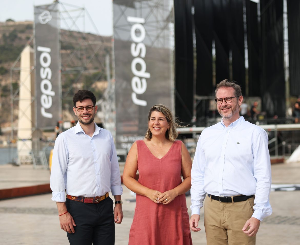 Rafael Quesada director Repsol Cartagena y Noelia Arroyo alcaldesa de Cartagena 2